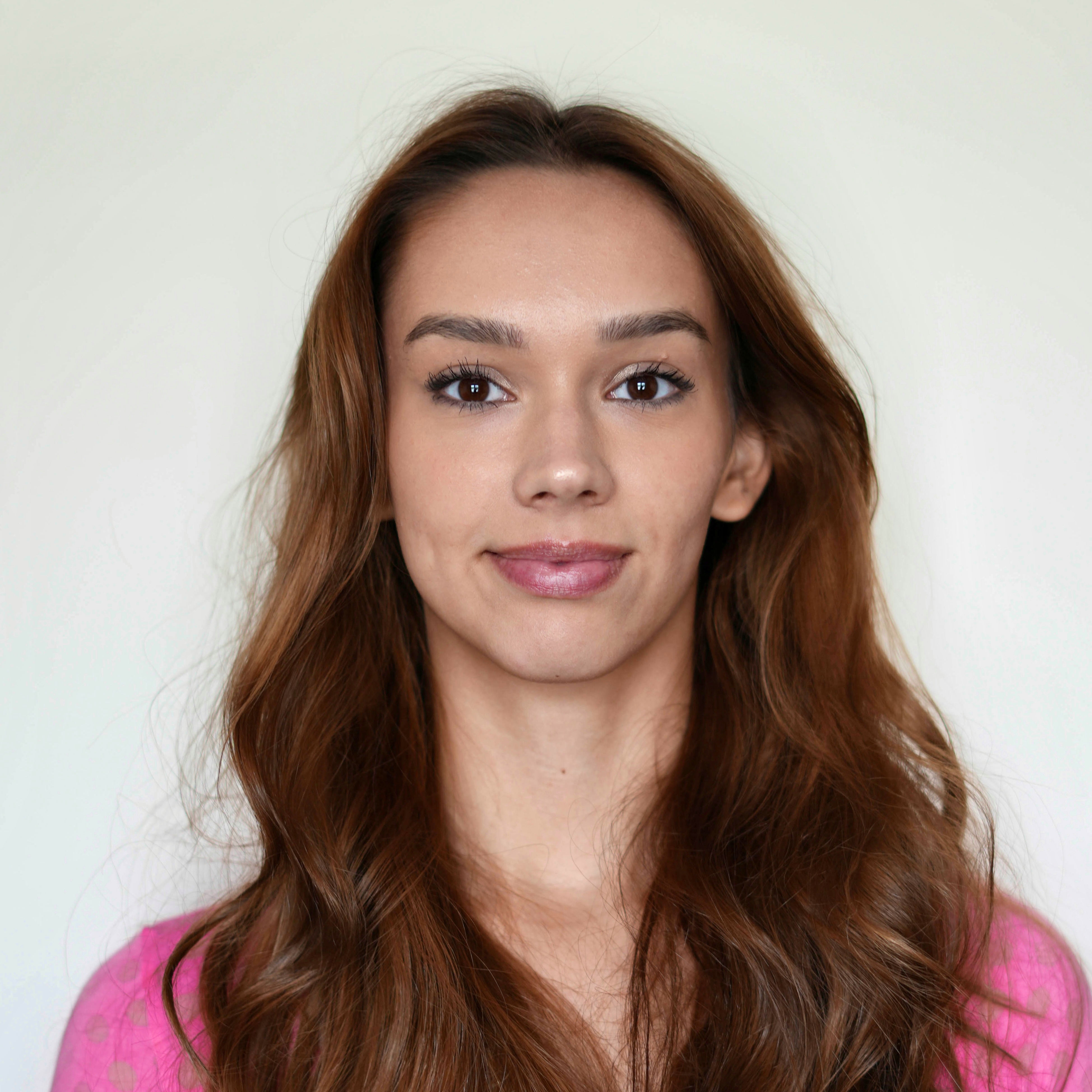 Katya Serechenko headshot